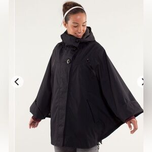 Lululemon Peak To Peak Poncho in Black